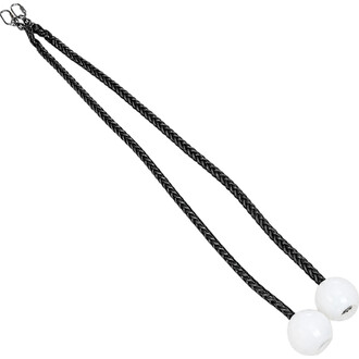 Bolas pretas em Technora com cabo trançado, argolas de metal e contas brancas na ponta.