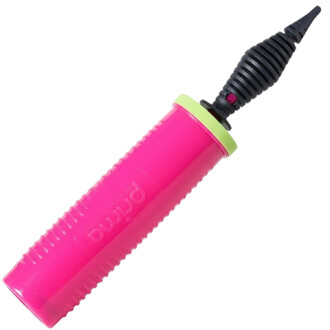 Pompe à main double action de couleur rose vif avec un capuchon noir et une base en vert. Design ergonomique avec un corps antidérapant et une pointe flexible pour un gonflage facile.