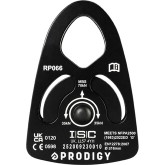Poulie large noire ISC Prodigy RP066 avec marquages techniques blancs : force MBS 70kN, charges de travail 35kN, conforme aux normes EN12278 et NFPA2500 pour cordes jusqu'à 16mm.