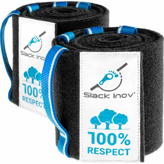 Deux protections d'arbres XXL SlackInov enroulées, avec sangles bleues et étiquettes blanches affichant le logo Slack Inov et le texte 100% Respect, conçues pour protéger les arbres lors de la pratique de la slackline.