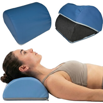 Repose tête bleu en forme de demi-sphère, avec une personne allongée dessous. L'image montre le repose tête de plusieurs angles : le côté extérieur, l'intérieur avec la mousse et la personne l'utilisant pour un soutien confortable.