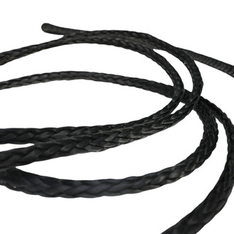 Rope dart en feu ISIS, constitué de plusieurs cordes noires tressées entrelacées, sur fond blanc.
