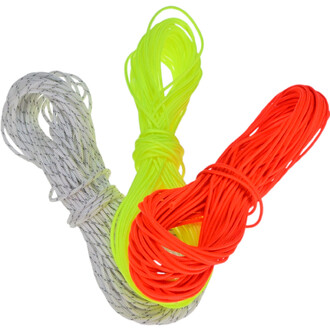 Trois bobines de ficelle Henrys de 10 mètres, avec des couleurs variées : une ficelle grise avec des reflets argentés, une ficelle jaune fluo et une ficelle orange vif, toutes soigneusement enroulées.