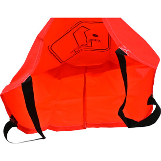 Sac à sauter numéroté, de couleur rouge vif, montré de l'intérieur. Il présente deux poignées noires pour le transport. Le matériau est résistant et conçu pour des activités de saut, avec une étiquette visible sur le fond.