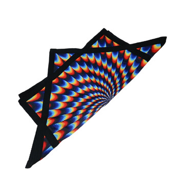 Disque Flying Star enroulé, présentant un motif coloré en spirale avec des teintes allant du rouge au bleu, encadré de noir.