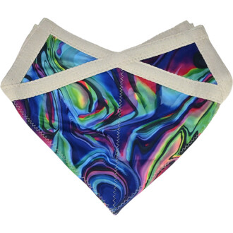 Disque Flying Star, objet volant avec un design coloré et stylé, affichant un motif abstrait aux teintes vives de bleu, vert et rose, bordé de tissu beige.