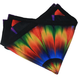 Disque Flying Star, objet volant souple aux couleurs vives avec un motif dégradé de rouge, vert et bleu, présentant une finition soignée avec des bords noirs.
