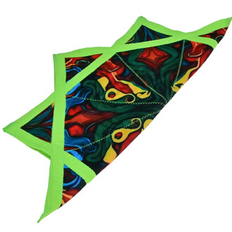 Disque Flying Star aux couleurs vives et motifs abstraits, avec des bords en tissu vert fluo, conçu pour le vol et la jonglerie.