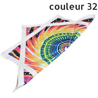 Disque Flying Star coloré et souple avec motif arc-en-ciel et bordures blanches