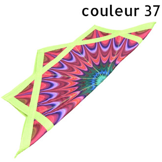 Disque Flying Star coloré et souple, tissu marbré rose/violet/bleu avec bordures vert fluo et coutures zigzag visibles.