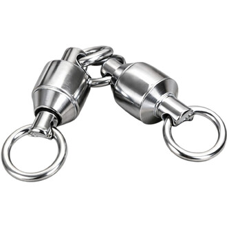 Deux connecteurs pivotants Flowtoys en acier inoxydable reliés par une chaîne, chacun équipé d’un grand anneau rond.