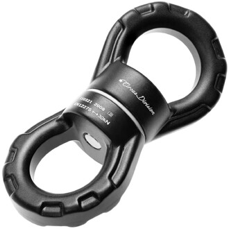 Attache en métal noir, de forme ovale avec deux boucles, portant des inscriptions de certification et de résistance jusqu'à 30 kN. Conçu pour une utilisation dans des activités de jonglerie et de cirque, il possède une surface texturée pour une meilleure 