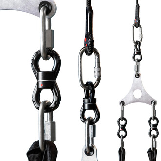 Des éléments de matériel de jonglerie sont présentés, y compris des chaînes, des mousquetons et un swivel. Le matériel est conçu pour supporter une charge élevée, avec des composants robustes en métal et des attaches en plastique.