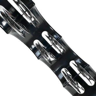 Pandeiro de dimensões práticas e leveza, equipado com 32 jingles para uma utilização fácil e agradável.