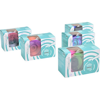 Cinq boîtes de yoyo V8, avec des designs colorés visibles à travers un enveloppement transparent. Les boîtes sont ornées d'un motif tourbillonnant en turquoise et portent le logo Magstroid. Chaque boîte est étiquetée V8.