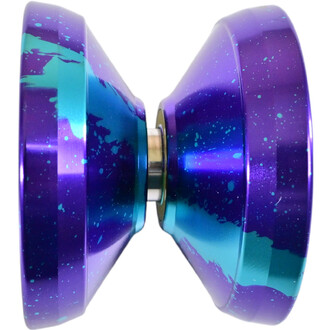 Yoyo V8 en vue latérale, présentant une finition brillante avec des nuances de violet et de bleu, ornée de gouttes de peinture.