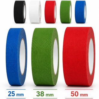 Adhésif aérien multicolore en rouleaux: trois gros rouleaux visibles (bleu 25 mm, vert 38 mm et rouge 50 mm) avec plusieurs petits rouleaux noirs, blancs, rouges, verts et bleus en arrière-plan.