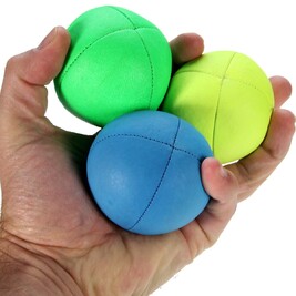 3 balles molles réactifs UV Jaune Verte et Bleue