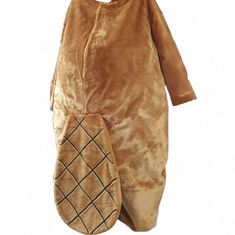 Costume de mascotte représentant un castor, en peluche marron avec un ventre large. Détails de la queue en forme de losanges, ajoutant une touche réaliste. Le costume possède des manches et une ouverture en haut pour la tête.