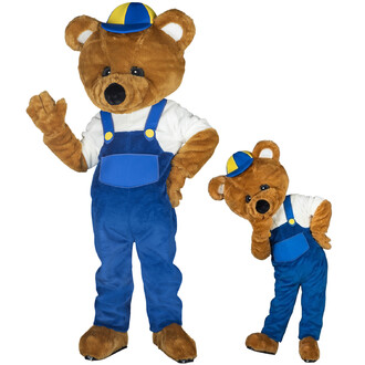 Mascotte ours bricoleur en peluche portant une salopette bleue et une chemise blanche, avec une casquette bleue et jaune; versions grande et petite.