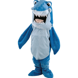 Costume de mascotte représentant un requin, avec un corps en peluche bleu et gris, des nageoires larges et une grande tête souriante. La mascotte a un large sourire avec des dents pointues et des yeux ronds expressifs.