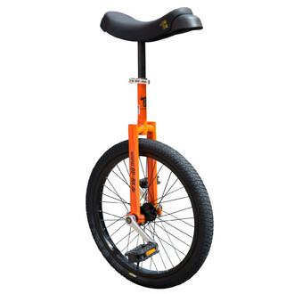 Monocycle Quax Luxus 20 avec une jante noire, un cadre orange et une selle noire ergonomique. Le monocycle est montré de côté, mettant en valeur ses pédales et ses rayons fins.