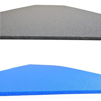 Mousse Basic Gym : image montrant deux surfaces de mousse, l'une en gris et l'autre en bleu, chacune présentant une texture fine et légèrement rugueuse.