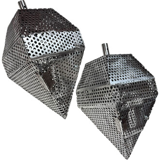 Deux cages en forme de diamant du bâton de feu Sparkle Diamond Big, idéales pour créer des effets d'étincelles lors de spectacles de feu.