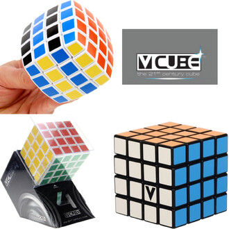V-CUBE 4: puzzle 4x4 à faces multicolores tenu par une main; logo V-CUBE sur fond gris et emballage du produit visible.